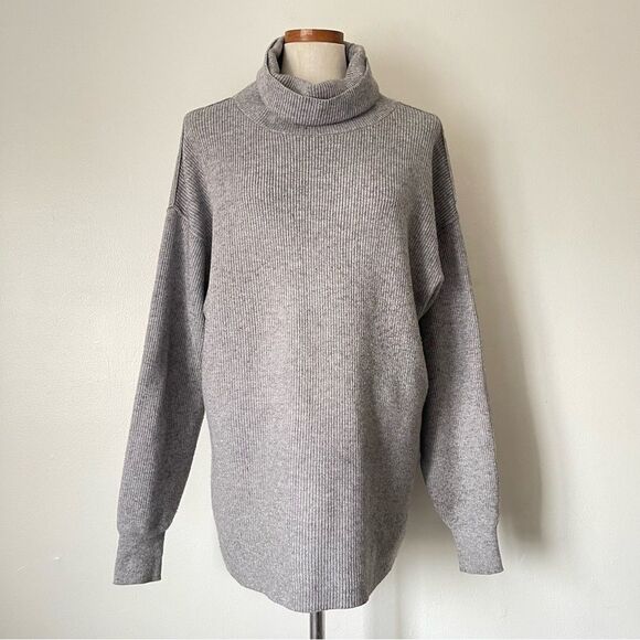 Free People Gray turtleneck ribbed sweater oversized Small preowned - Picture 1 of 4